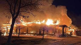 Caraglio, incendio al caseificio Moris: distrutto anche il punto vendita