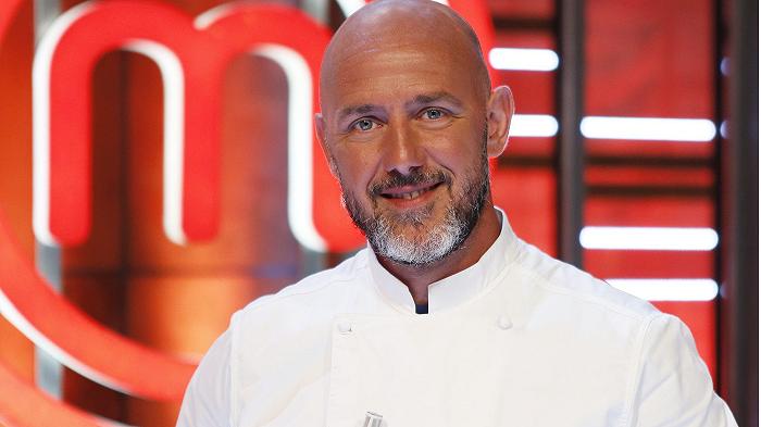 Lele Usai respinge la richiesta di una foodblogger che vuole una cena gratis: “Ho più follower di te”