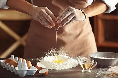 Mescolate uova e farina