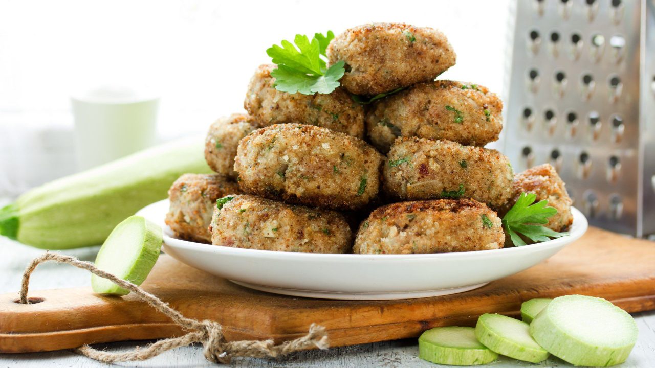 Polpette Di Zucchine Al Forno Con Patate, La Ricetta Con E Senza Uova