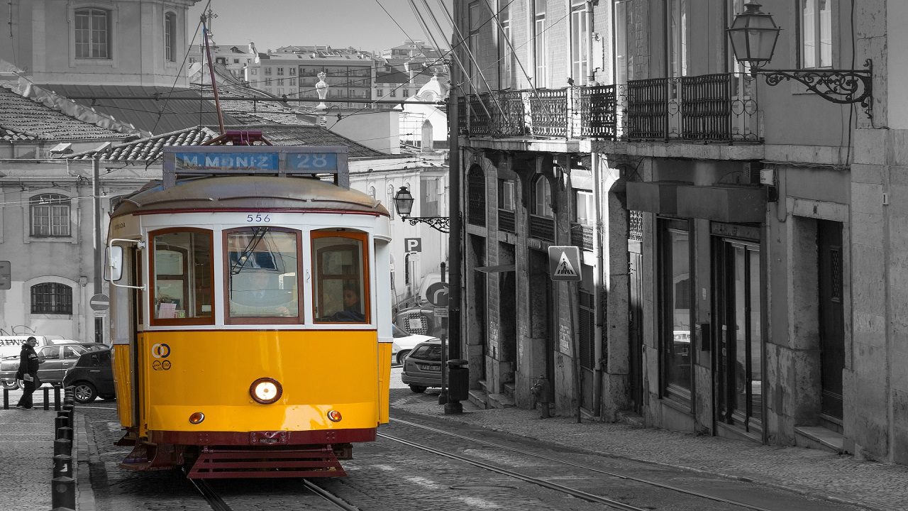 Napoli: i tram storici diventano bar e pizzerie itineranti su rotaia
