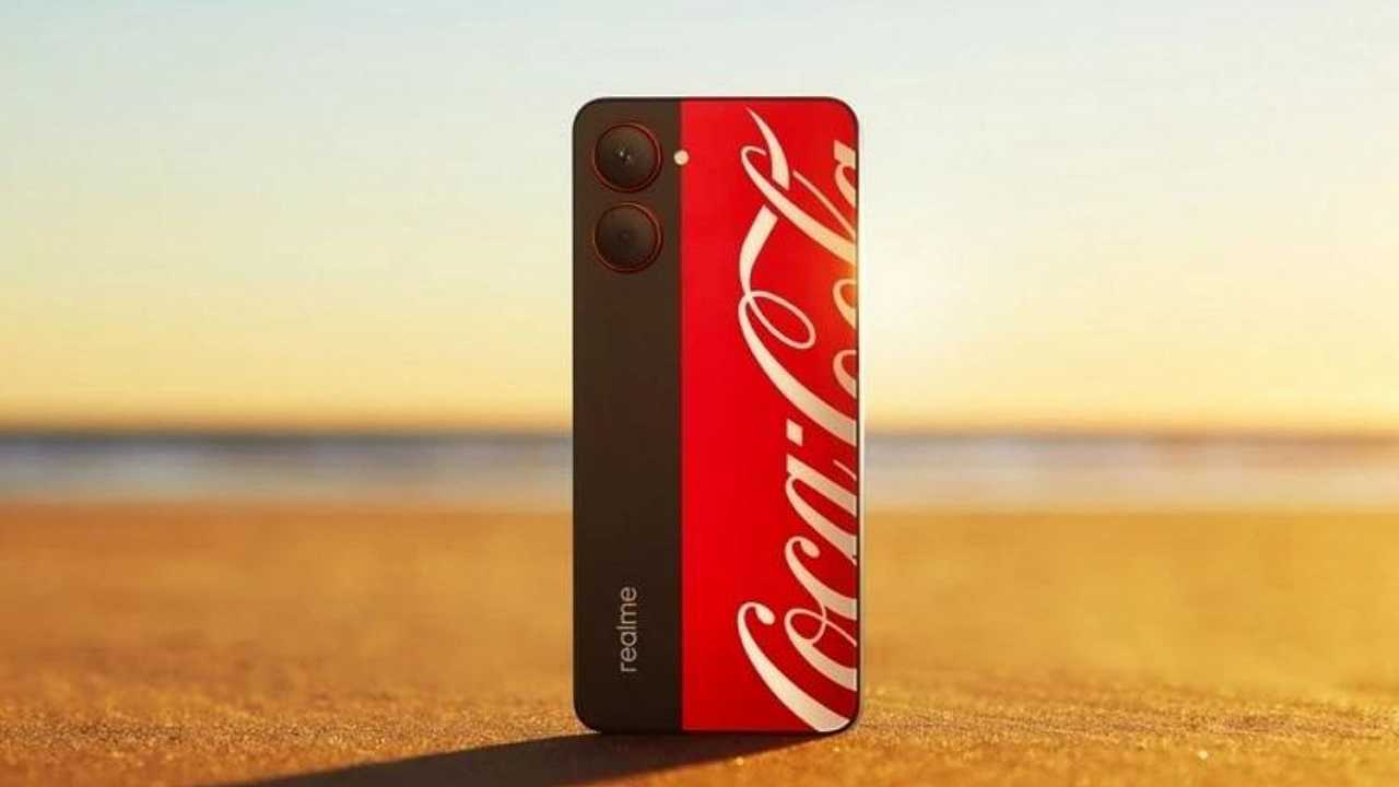 Coca Cola: lo smartphone brandizzato è realtà