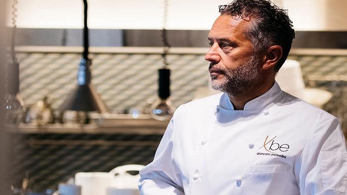 Il ristorante tre stelle di Perbellini chiude sabato e domenica: “cambia poco”.