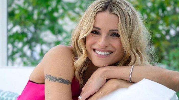 Michelle Hunziker commenta la farina di grilli: “Come si fa a mangiarli?”