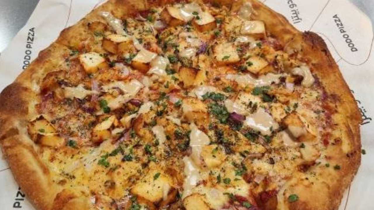 Dubai, arriva la pizza creata da ChatGPT: ecco la ricetta