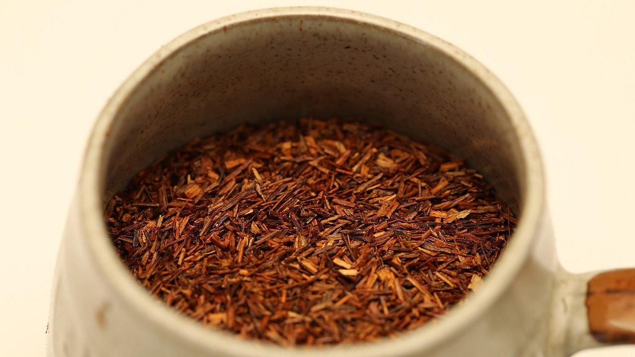 Tè rosso: origine e caratteristiche del tè non tè