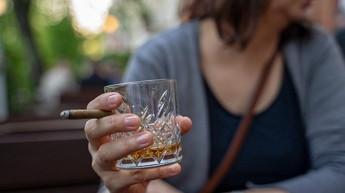 Bar e ristoranti, in arrivo il divieto di fumo anche all’aperto