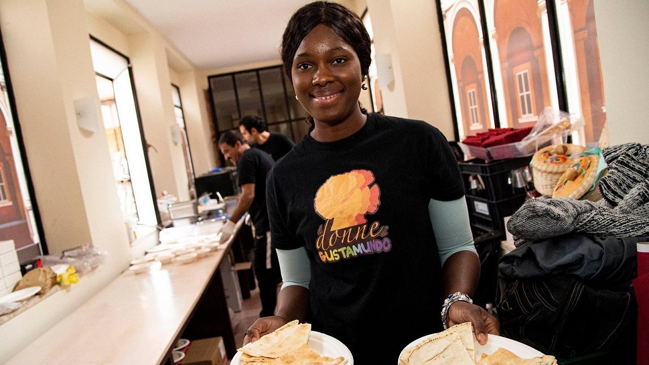 Gustamundo apre a Roma un ristorante gestito da donne migranti e rifugiate