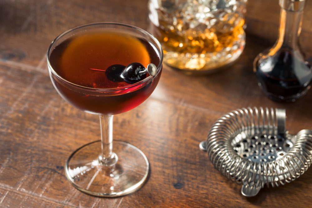 Manhattan cocktail, gli ingredienti e la ricetta del drink con Whisky e Vermut