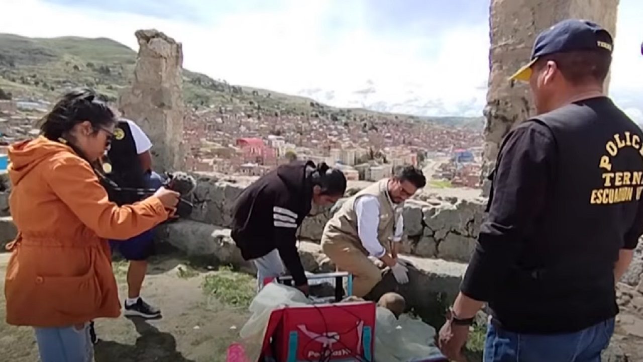 Rider del Perù trasportava un’antica mummia in una borsa termica: la considerava la sua fidanzata