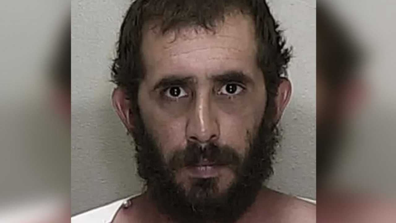 Florida: arrestato per aver preso a schiaffi una donna con un pezzo di pizza