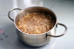 fagioli cannellini in cottura