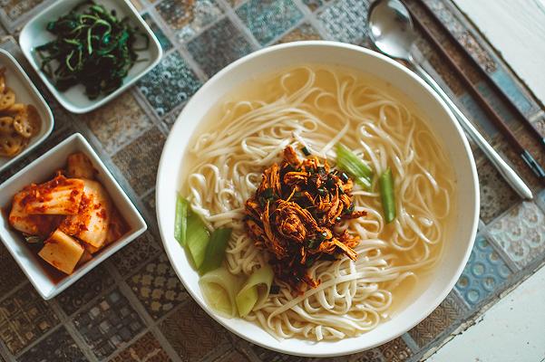 guksu-noodles-zuppa-coreana