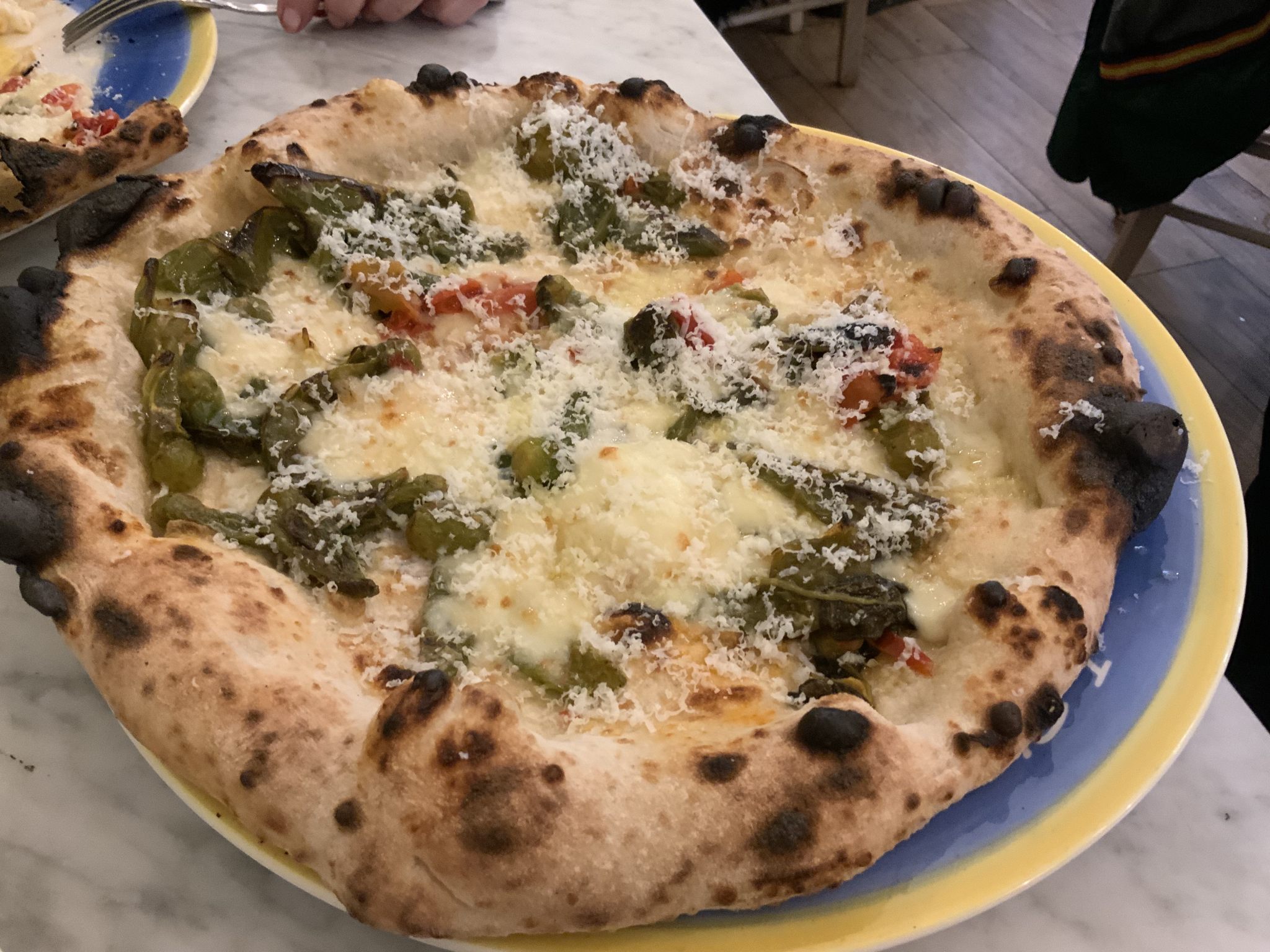 Pizzeria da Concettina ai tre Santi a Napoli recensione il