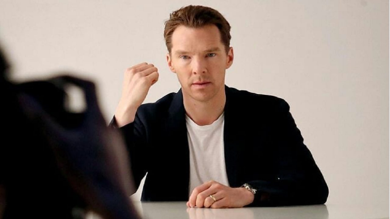 Benedict Cumberbatch aggredito da un ex chef di un hotel di lusso armato di coltello