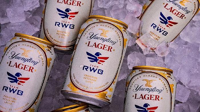 Birra: la crisi di Bud Light ispira le lattine patriottiche con stampa mimetica