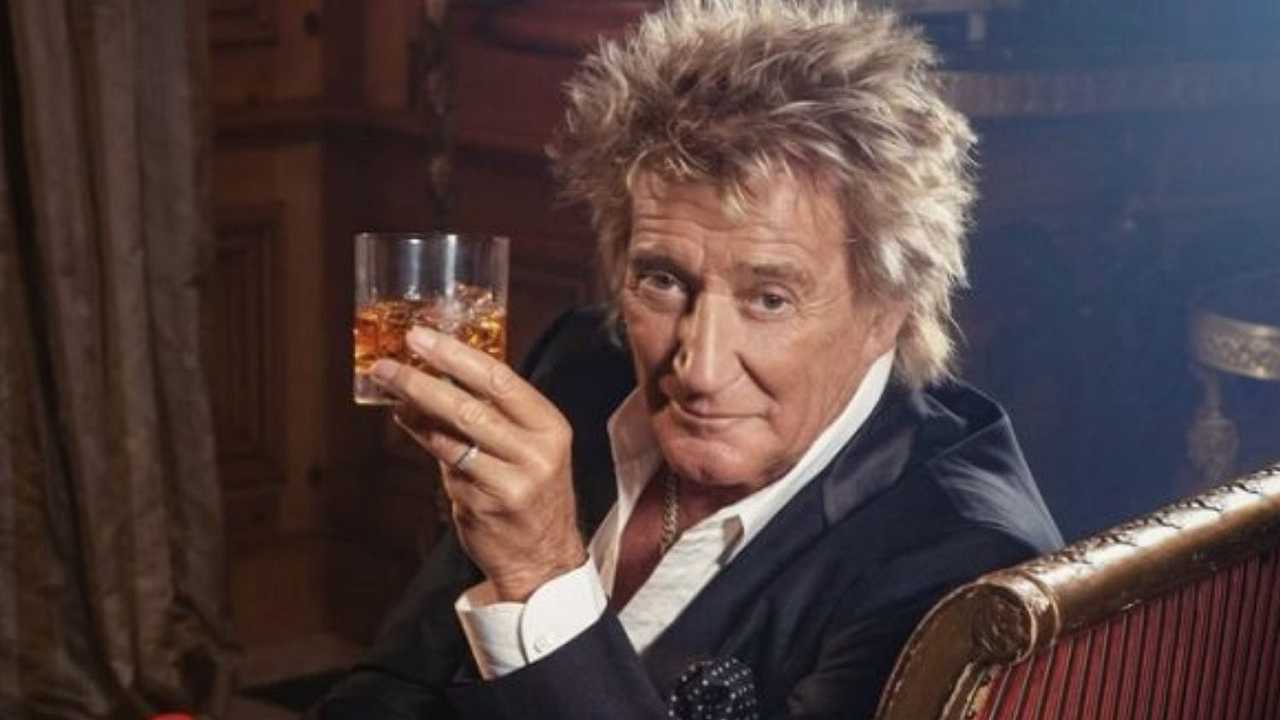Rod Stewart ha lanciato il proprio brand di whisky