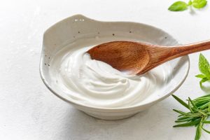 yogurt greco in una ciotola