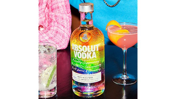 Absolut vodka celebra il Pride Month con una rainbow limited edition