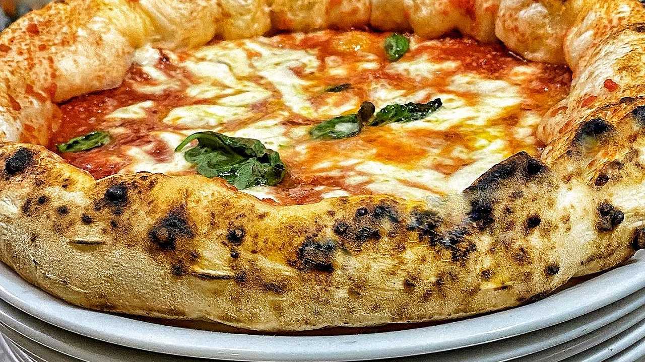 Ristorante pizzeria Ciarly a Napoli Fuorigrotta