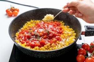 salsa di pomodoro cipolle e aglio