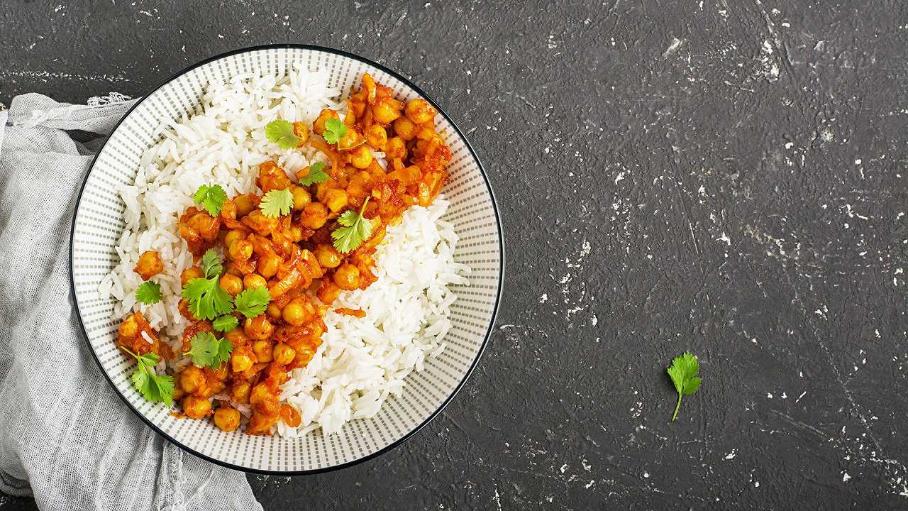 Curry di ceci con riso Basmati, una ricetta vegana ricca di sapore