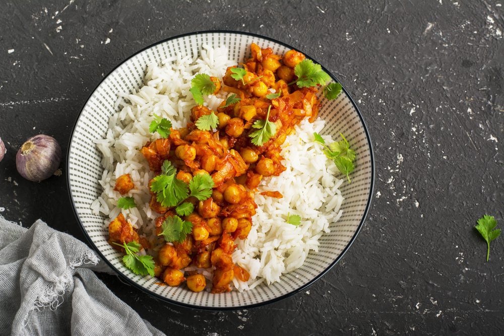 Curry di ceci con riso Basmati, una ricetta vegana ricca di sapore