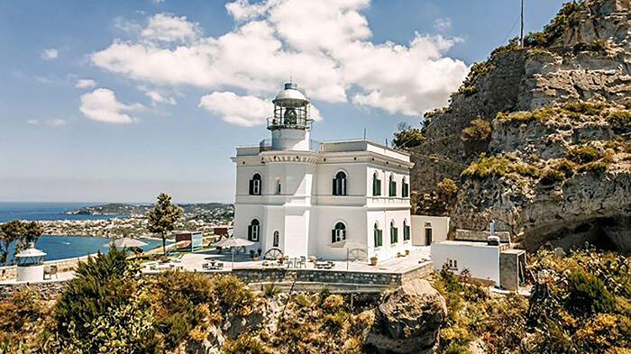 Ischia: l’antico faro si trasforma in ristorante gourmet