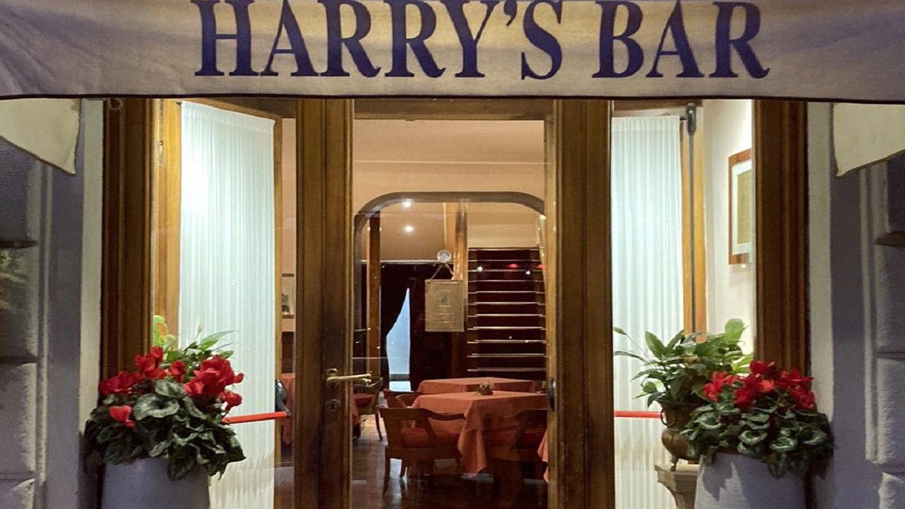 Lo storico Harry’s Bar di Firenze sotto sfratto: rischia la chiusura