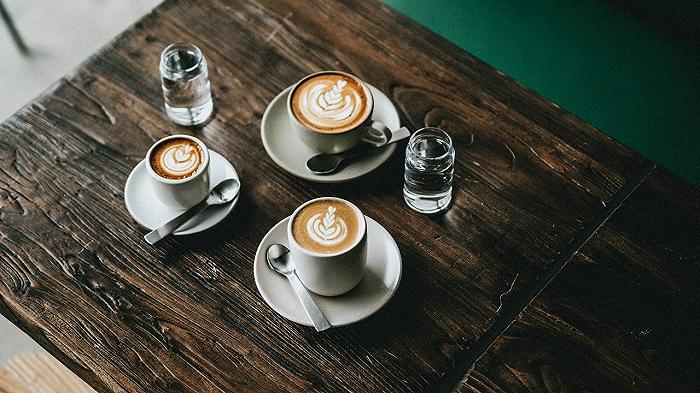 Pordenone: se prendi il caffè dopo le 20.30h, lo paghi doppio