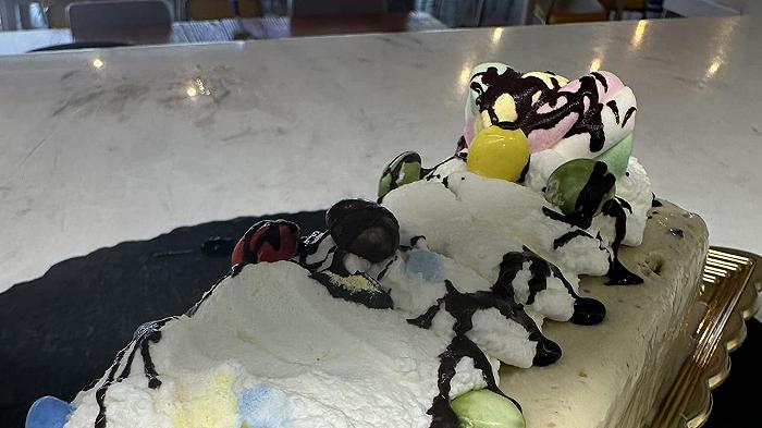Chef Lele Usai: “se faccio pagare il taglio della torta divento satana?”