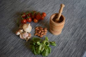 ingredienti pesto alla trapanese