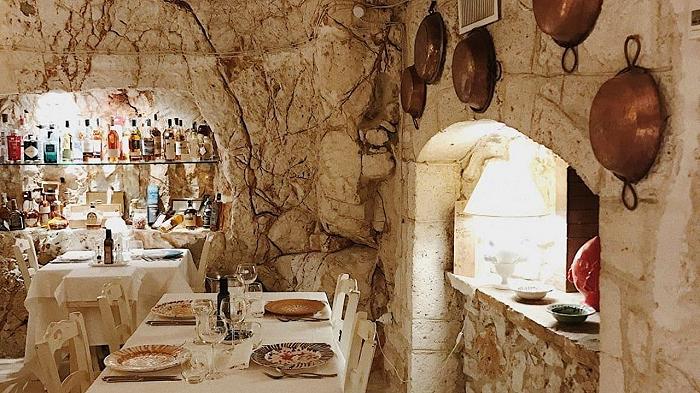 Ristorante di Ostuni rivede le sue regole troppo severe dopo le polemiche