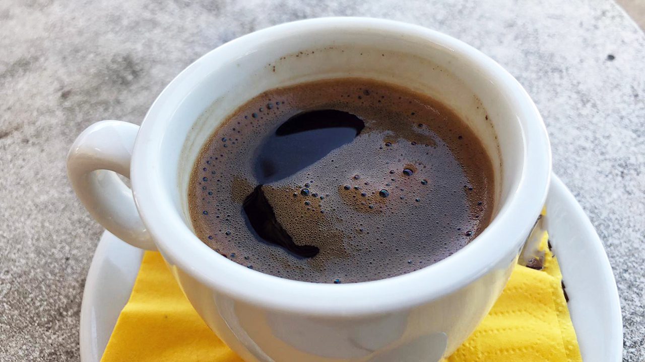 Caffè greco: come farlo e cosa cambia con l’espresso