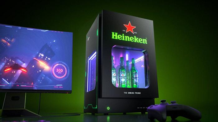 Heineken lancia il PC che tutti volevamo: quello con il frigo per la birra incorporato