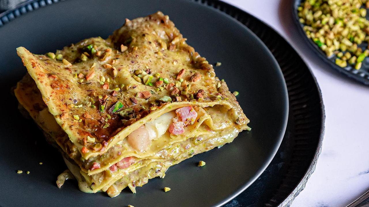 Lasagne al pistacchio, la ricetta di un primo piatto cremoso e croccante insieme