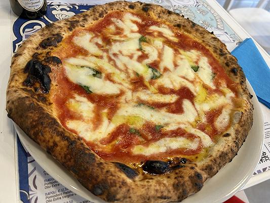 la margherita di Sofia pizza napoletana di corso rinascimento