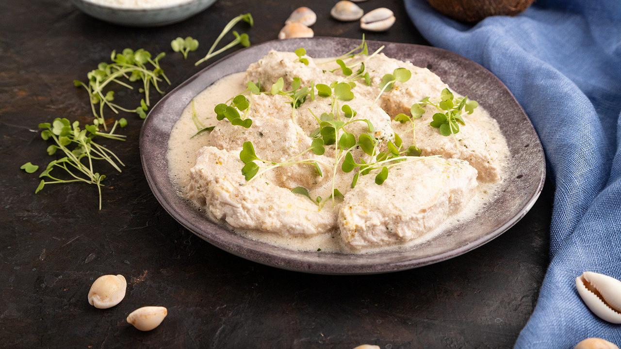 Petti di pollo al latte, la ricetta per dire addio alla carne fibrosa
