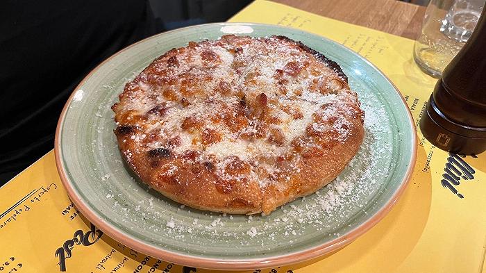 Padellino & Farinata a Torino, recensione: la pizza della Mole nel suo impasto migliore