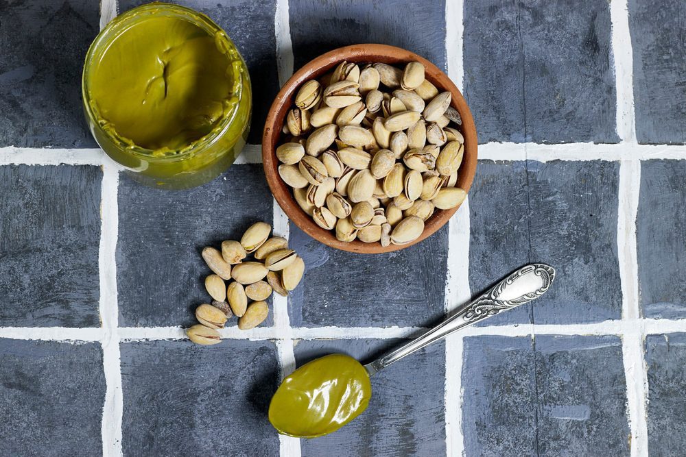 Crema di pistacchio, la ricetta del burro dolce con soli tre ingredienti