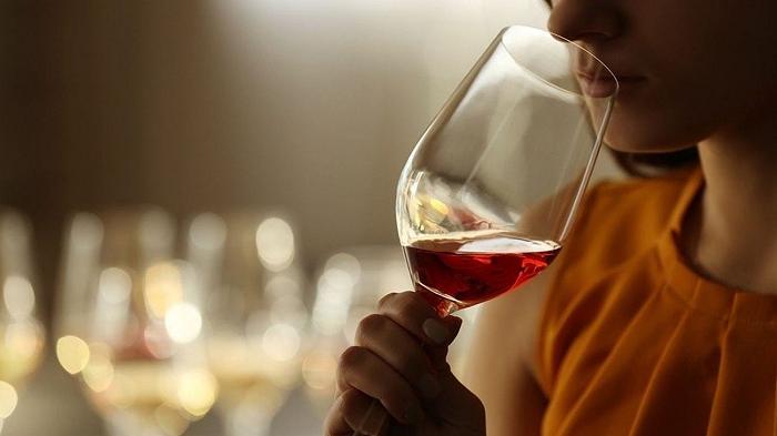 La produzione di vino in Francia crolla di quasi un quarto: chi è il colpevole?