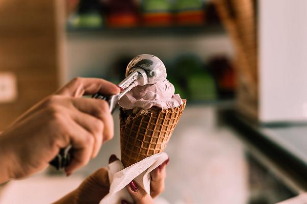 ice cream su cono