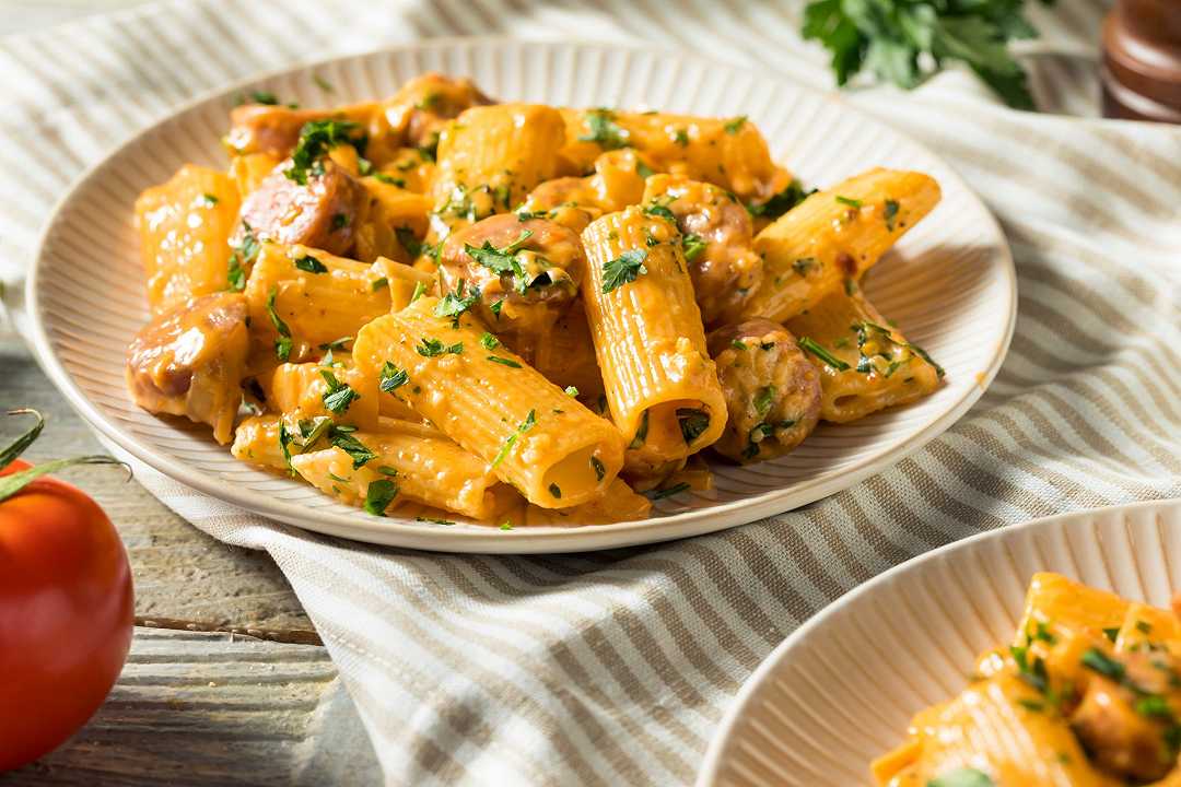 Pasta alla carcerata, la ricetta originale di un primo dai gusti decisi