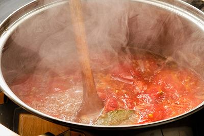 PReparate la salsa di pomodoro