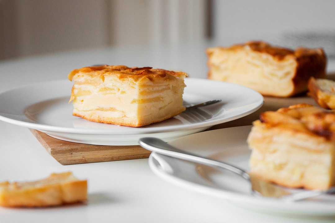 Torta invisibile di mele, la ricetta della torta di mele light