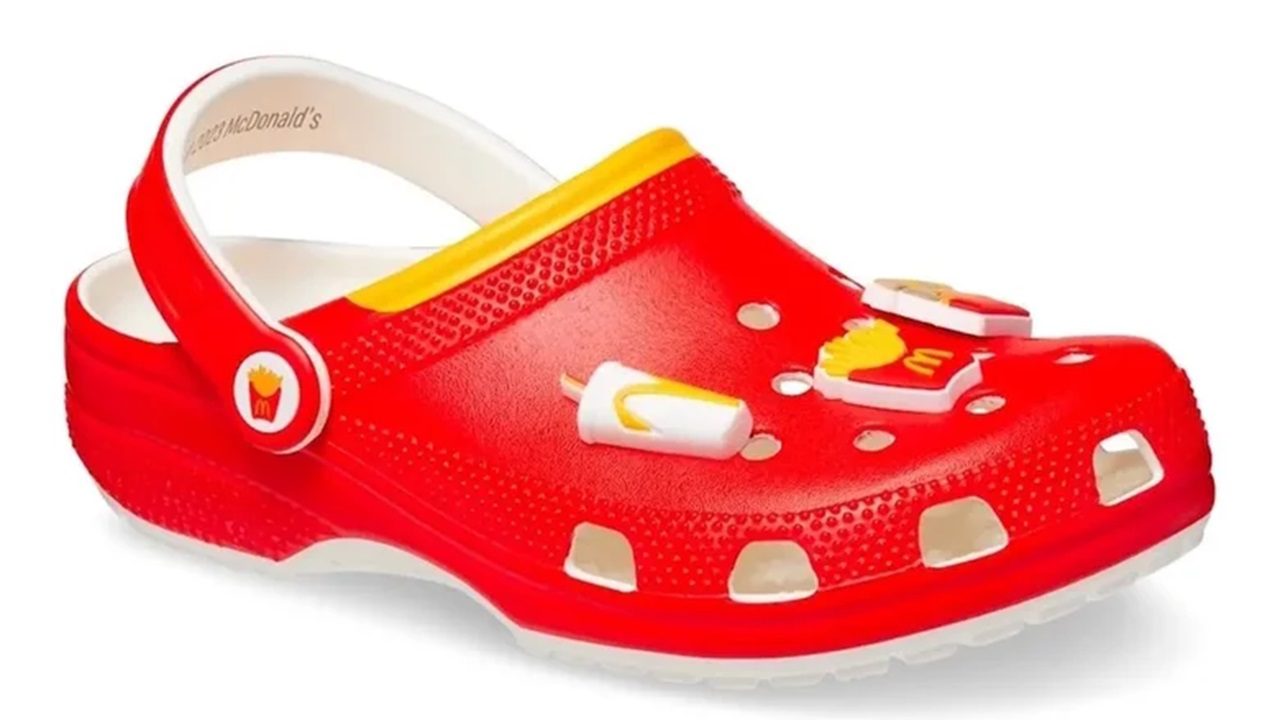 Le Crocs di McDonald’s sono le scarpe di cui avevamo bisogno. O forse no?