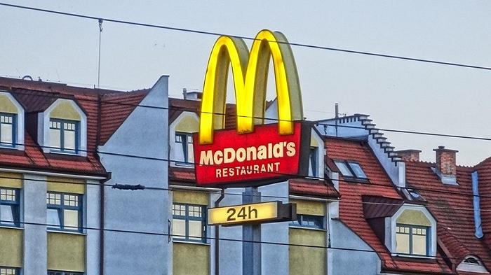 McDonald’s abbassa i prezzi? Non proprio