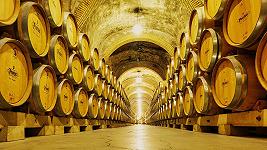 La produzione mondiale di vino scende ai minimi storici