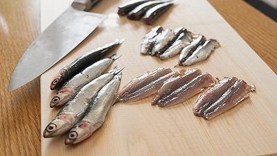 Pulite e tritate le alici