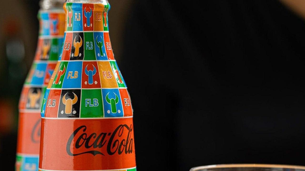 Coca Cola lancia una limited edition per i vent’anni di Fratelli La Bufala
